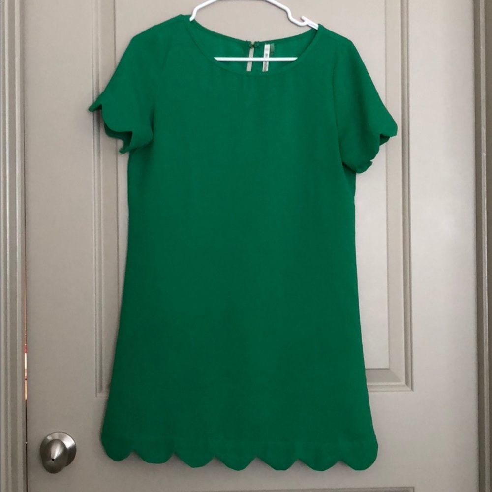Green Scalloped Short Sleeve Dress